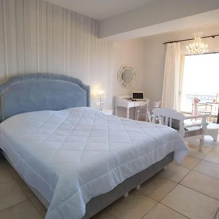 Almyra Otel