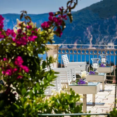 Hotel Almyra 4*